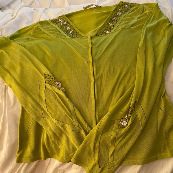 Top - Picture 3 of 4